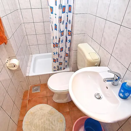 Apartment Yellow 114