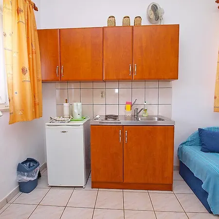 Yellow 114 Apartment Fazana